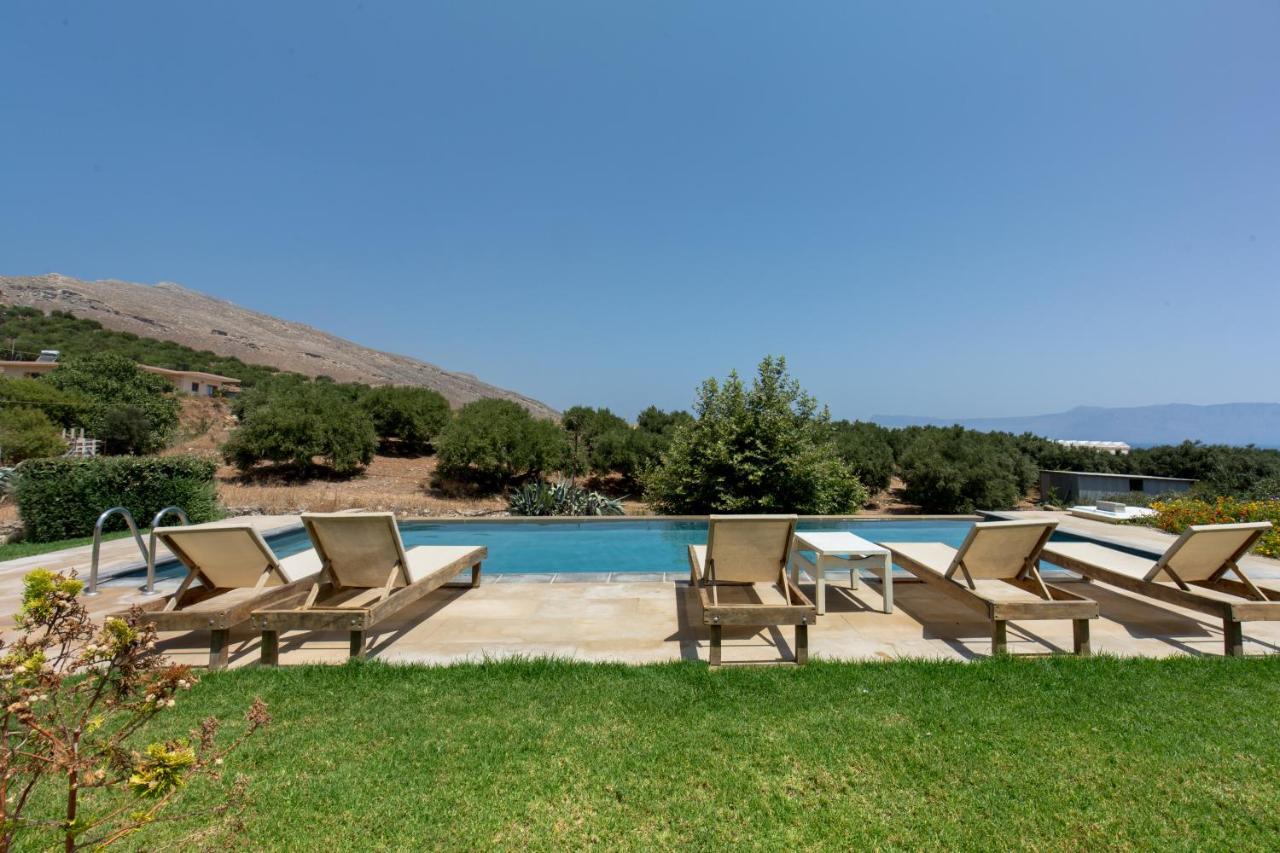 Apartment Agarathos Traditional Rooms - Pool - Kaliviani -On The Road To Balos