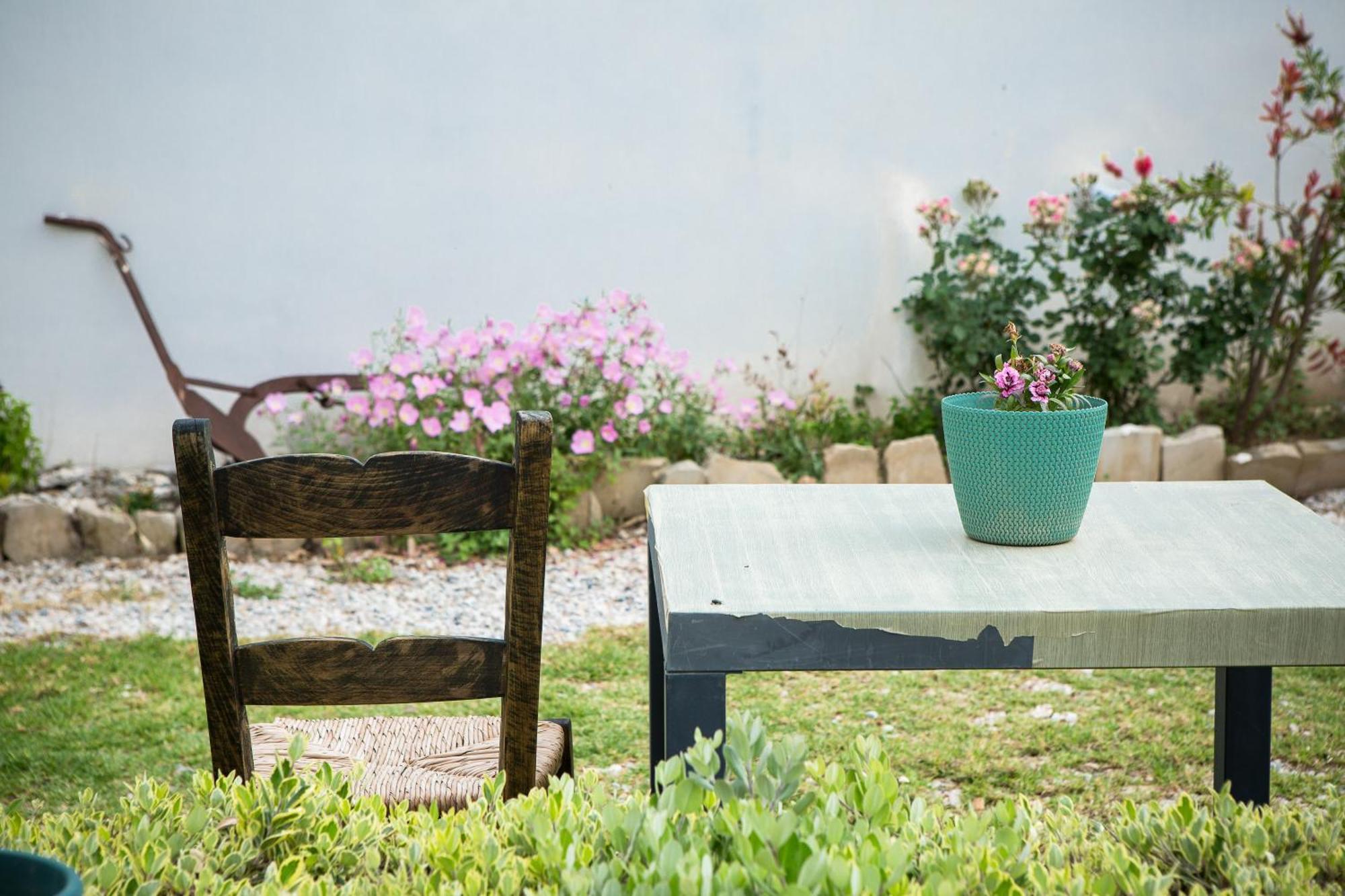 Apartment Agarathos Traditional Rooms - Pool - Kaliviani -On The Road To Balos
