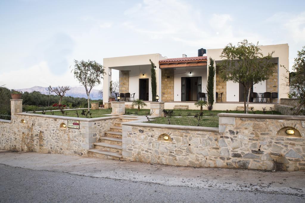Apartment Agarathos Traditional Rooms - Pool - Kaliviani -On The Road To Balos *