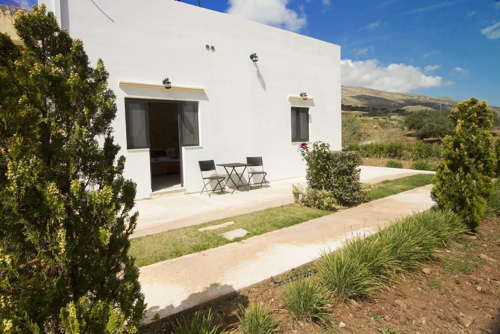 Apartment Agarathos Traditional Rooms - Pool - Kaliviani -On The Road To Balos