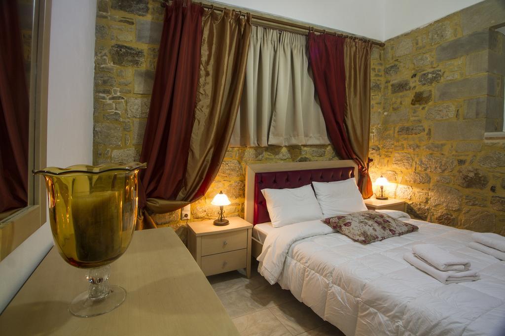 Agarathos Traditional Rooms - Pool - Kaliviani -On The Road To Balos Apartment Kaliviani