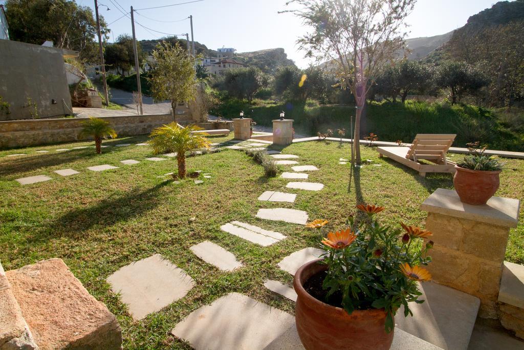Agarathos Traditional Rooms - Pool - Kaliviani -On The Road To Balos Apartment