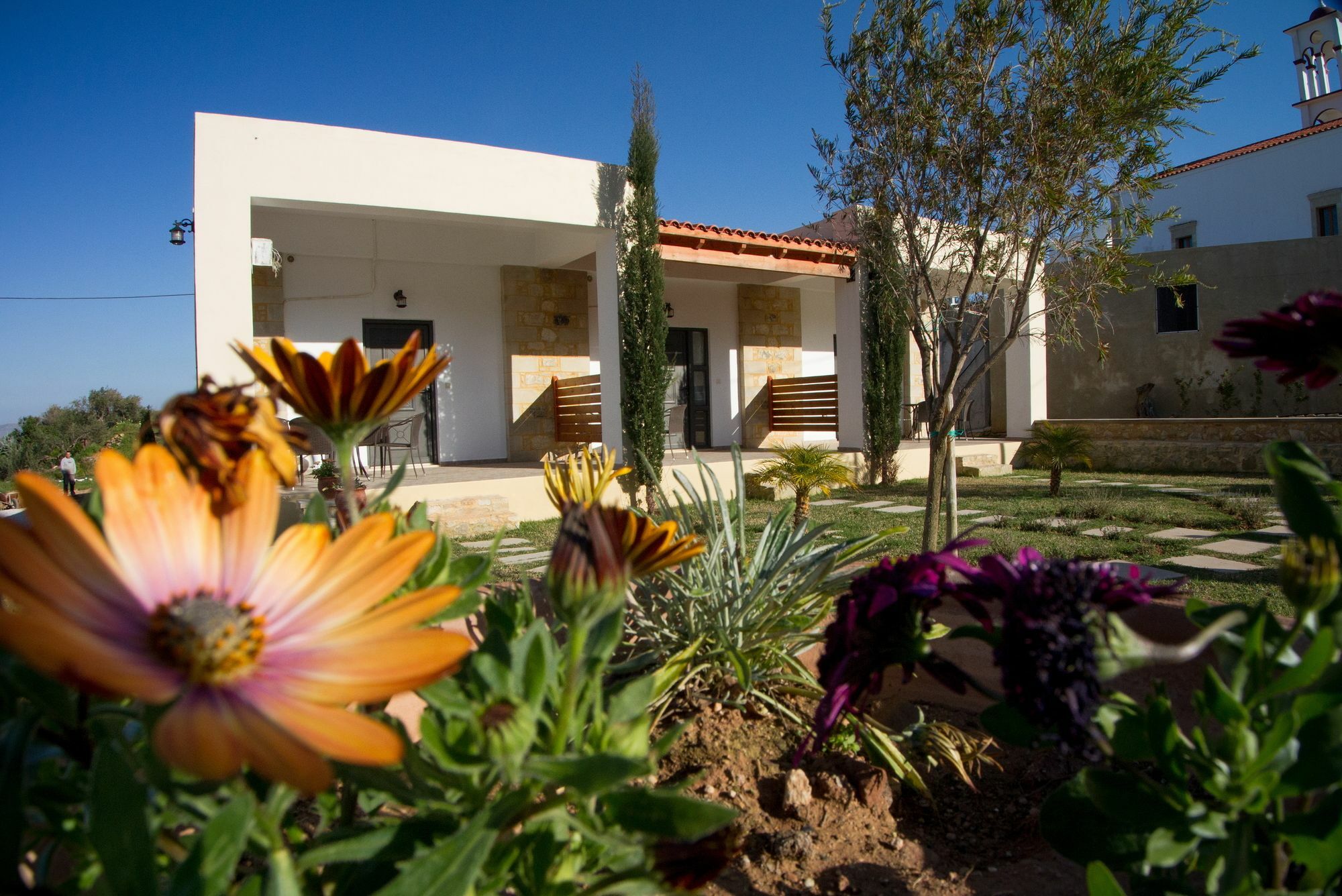 Agarathos Traditional Rooms - Pool - Kaliviani -On The Road To Balos *